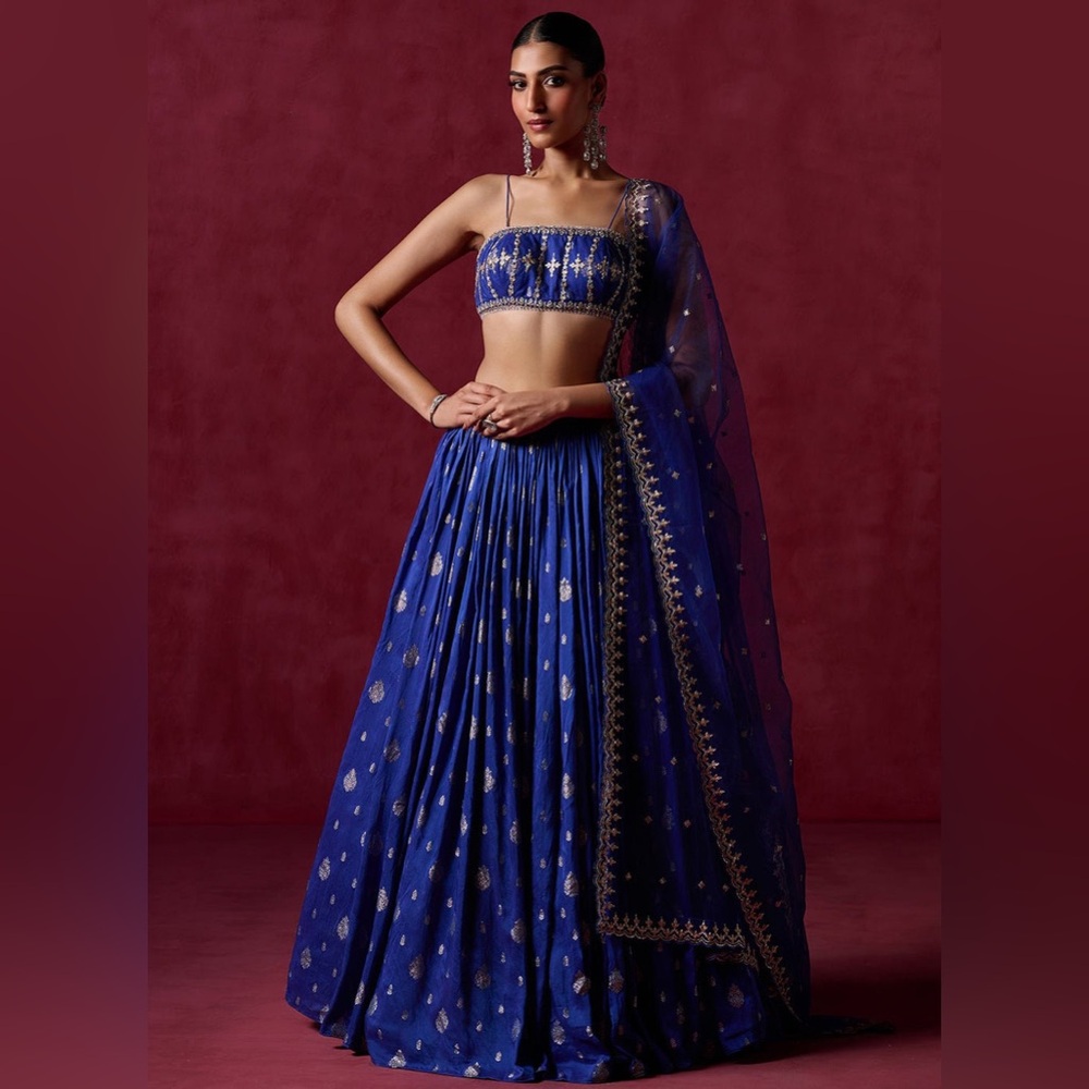 Lashkaraa Royal Blue Embroidered Brocade Lehenga XXS